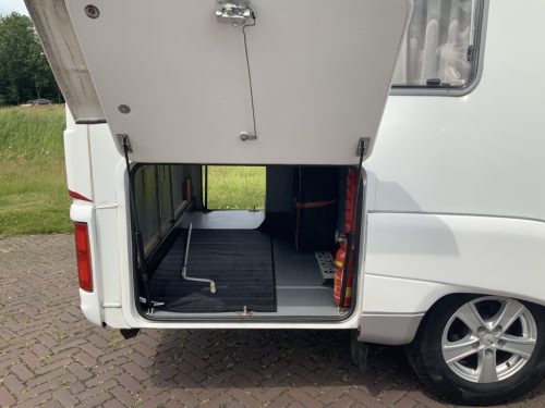 LMC Fiat Ducato 2.8 JTD 128 HP, AUTOMATIC Semi-integrated, Engine air conditioning, 2 Single beds (Low), Alko chassis etc. Year of manufacture 2003 Camper centrum on the road Marum photo: 24