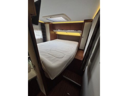Adria Matrix M 670 SBC full options, French bed photo: 2