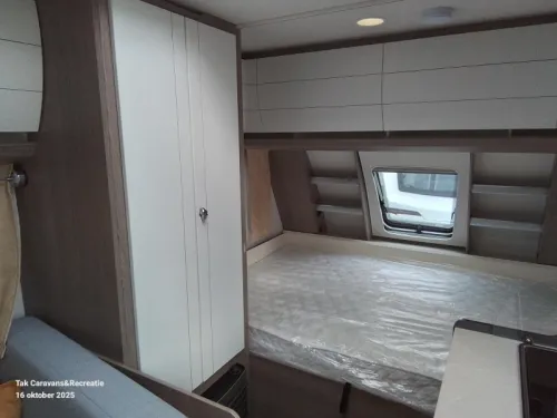 Hobby On Tour 390 SF compact caravan photo: 4