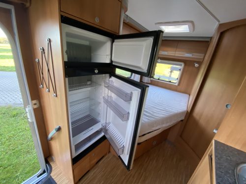 Dethleffs Globedrome 6501 B New refrigerator photo: 22