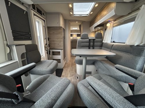 Hymer Exsis-I 678 Einzelbetten, Hubbett Foto: 8