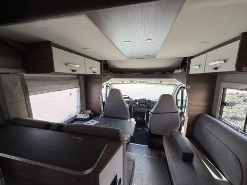 Knaus L!ve Wave 700 MEG automaat/luchtver./trekh.  foto: 6
