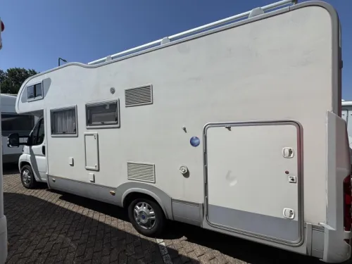 Adria Adriatik 660 SP Family camper 2 air conditioners photo: 2