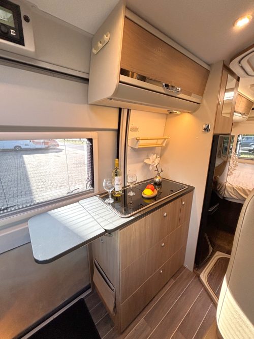 Adria Twin 600 SPT TRANSVERSE BED TOW BAR SOLAR PANEL EURO6 photo: 5