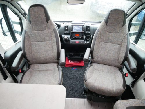 Knaus Sky TI 650 MF, Automatik, Franz&ouml;sisches Bett, Fahrradlift Foto: 5