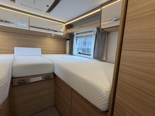 Dethleffs Globebus GT T006 Einzelbetten 2X Klimaanlage Solarpanel Markise Satellitensch&uuml;ssel Foto: 17