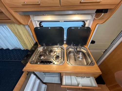 Chateau Cantara 403 C Comfort Traveller photo: 16