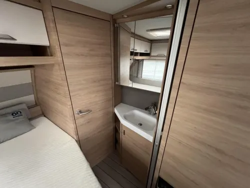Knaus Sudwind 60 Years 550 FSK Rangierhilfe, Neues Vorzelt  Foto: 15