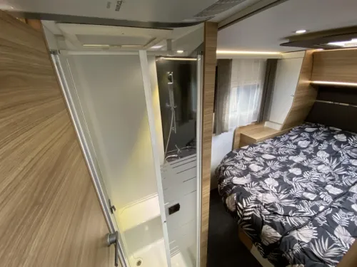 Adria Sonic Plus 700 DC Automatic | Roof air conditioning Level  photo: 19