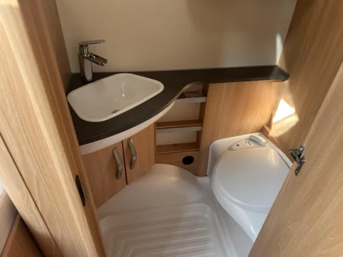 Knaus Sudwind Silver Selection 420 QD luifel - fietsdrager  foto: 11