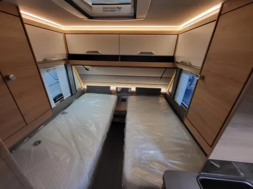 Knaus Sudwind Black Selection 460 EU de f&aacute;brica muy completo foto: 12