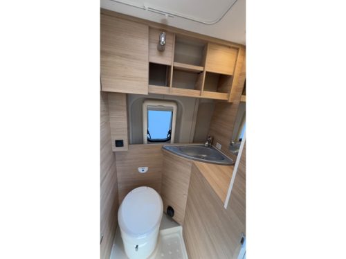 Roadcar R 640 (p&ouml;ssl Group) Single beds/165HP/Awning/bike rack/New condition photo: 14