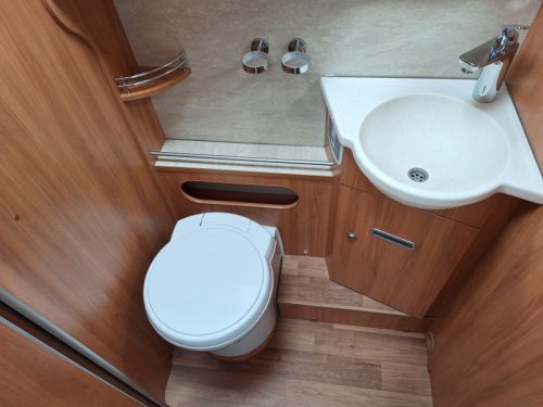 Hymer Tramp 704 SL 2 EINZELBETTEN-180PS  Foto: 9