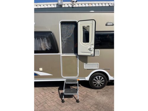 Dethleffs Beduin Emotion 495 Mover Awning Fully equipped and holiday-ready photo: 4