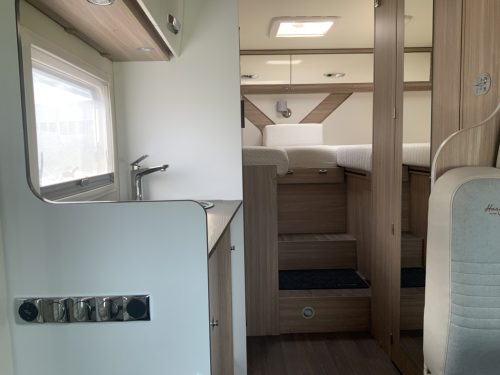 B&uuml;rstner Lyseo Harmony Line 690, AUTOMAAT, Mercedes Sprinter 2.2 163 Pk Enkele-bedden, hefbed, Luchtvering, Bj. 2020 &ldquo; Ihr Wohnmobil-Verkaufsvermittler Wohnmobilzentrum on the road Marum Foto: 13