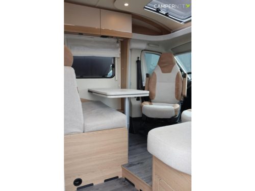 LMC Cruiser V646 140hp Automatic | HEO safe locks | Thule awning | Towbar | Single beds | Bearlock | Panoramic roof | Compact model photo: 6