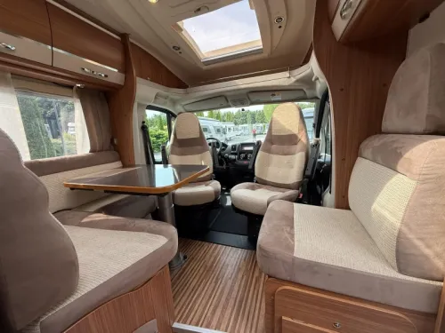 Adria Coral 670 SL Lits Jumeaux photo : 8