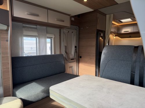 Knaus LIVE WAVE 650 MF Foto: 15