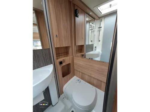 Hymer Exsis-T 474 single beds photo: 16