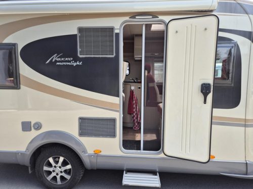 B&uuml;rstner Fiat NEXXO 660 French bed, Air conditioning + awning 2nd owner photo: 3