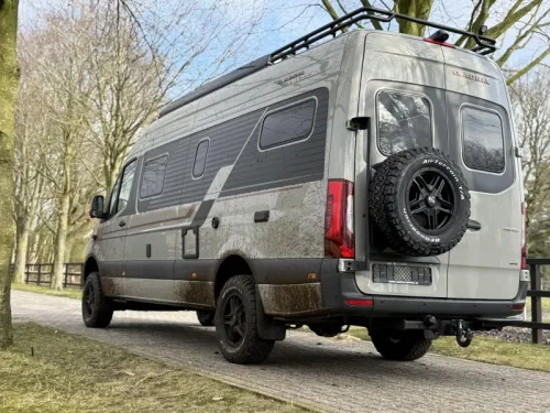 Adria Supertwin 700 SGX 4x4 - Pop-up pop-top roof  photo: 4