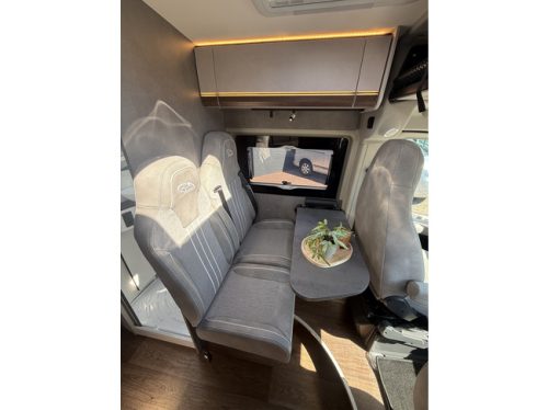 P&ouml;ssl summit shine 540 165 ch Fourgon am&eacute;nag&eacute; lit transversal store attelage remis plisse climatisation porte moustiquaire apple carplay cam&eacute;ra demi-cuir photo: 23