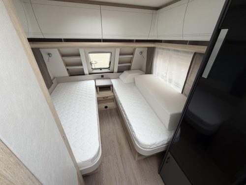 Hobby De Luxe 495 UL Model 2027  photo: 14