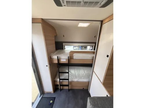 Dethleffs Summer Edition 560 FMK PRIMEUR-BUNK BED photo: 11