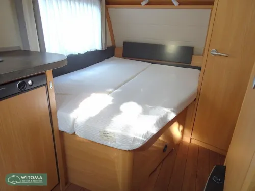 Knaus Sudwind 450 FU Beautifully complete Caravan photo: 9