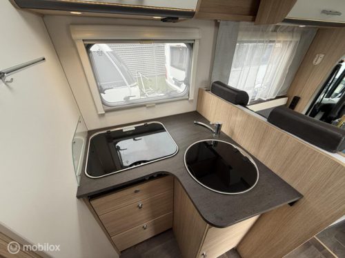 Sunlight T69 L Queensbed + Hubdach! EURO6! Foto: 8