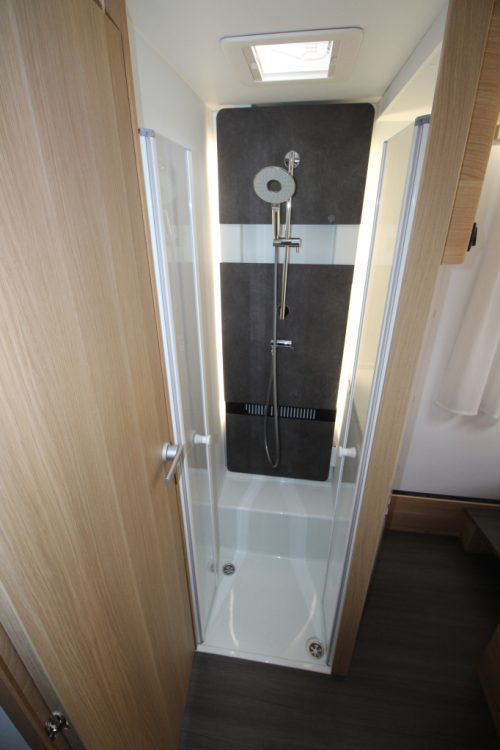 Adria Martix 670 DC Plus photo: 11