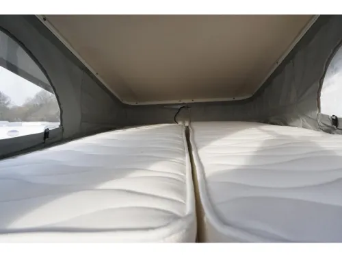 Eura Mobil Van 635 HB Techo elevable - cama elevable el&eacute;ctrica 1er prop. foto: 22
