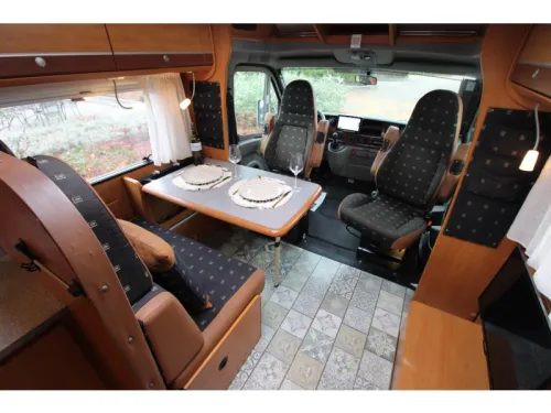Dethleffs Esprit 6844 RT French bed photo: 5