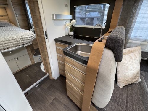 Adria SONIC I 600 SC 130 hp Euro6 Fiat Ducato NL-Camper **Queen bed/4 berths/Awning/Memo chassis carrier/Roof air conditioning/Bearlock/Very photo: 11