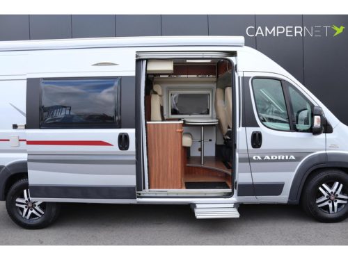 Adria TWIN 600 SPT Multijet 150pk | Omvormer | Luifel | Trekhaak | Bearlock | Fietsendrager | Dwarsbed | LED TV | Parkeersensoren acht photo: 4