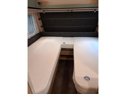 Dethleffs Camper 460 EL  photo: 11
