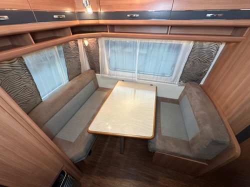 Hobby De Luxe 440 SF Foto: 5
