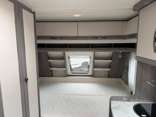 Hobby On Tour 390 SF Thule awning photo: 6