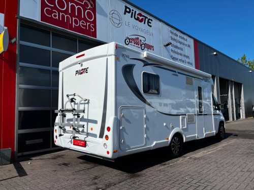 Pilote P 740 C Queensbed, Camper photo: 2
