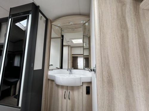 Hobby De Luxe 460 UFE New 2026 photo: 10