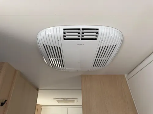 Sunlight I69 Automatic. Roof air conditioning photo: 18