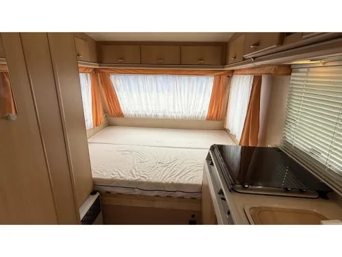 Adria Optima 425 TK Festbett Sitz Toilette Foto: 2