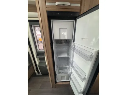 Adria Coral XL Plus A 670 SL photo: 13