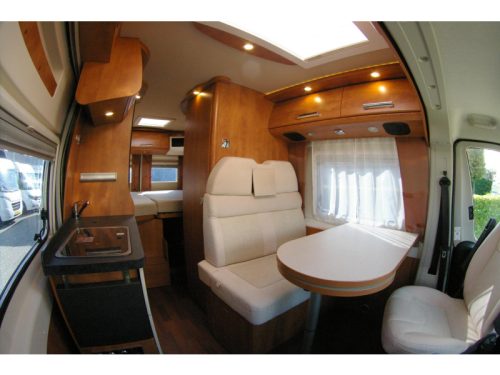 Carthago Malibu 600 Automatic, Transverse bed. photo: 9