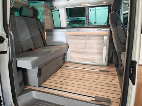 Volkswagen California Ocean VW T6.1 150HP DSG photo: 2