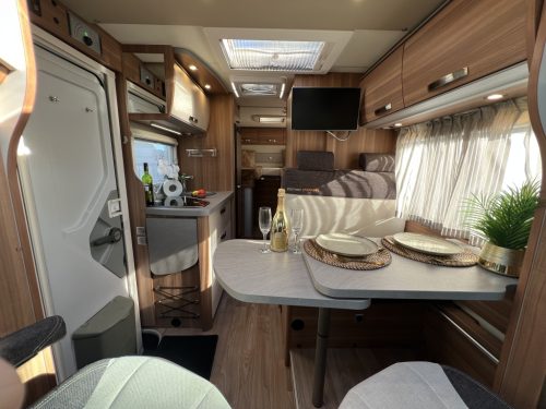 Weinsberg CaraCompact 600 MEG EINZELBETTEN BEARLOCK MAXFANN Foto: 11
