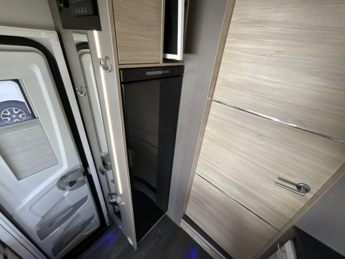Challenger 337 GA with single beds photo: 19