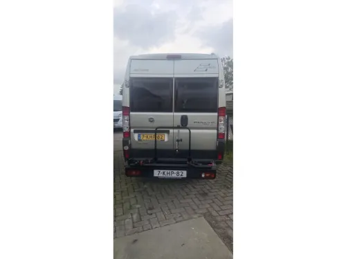 Hymer Car 372 L&auml;ngsbetten Nivelliersystem Foto: 2
