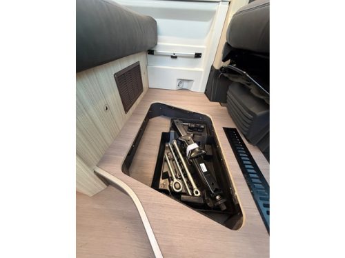 Adria Twin 640 Automaat Anh&auml;ngerkupplung / Markise / 2 Batterien / Kamera Foto: 21