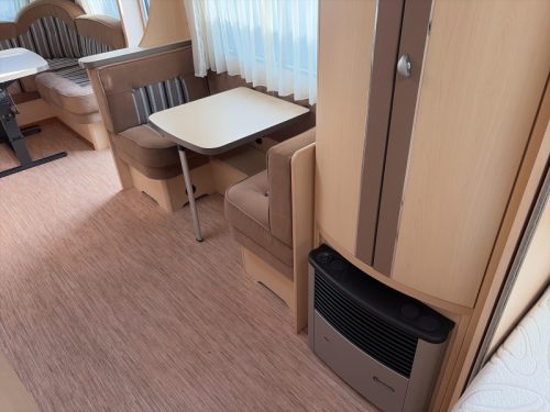 Hobby Vip 645 Awning photo: 5